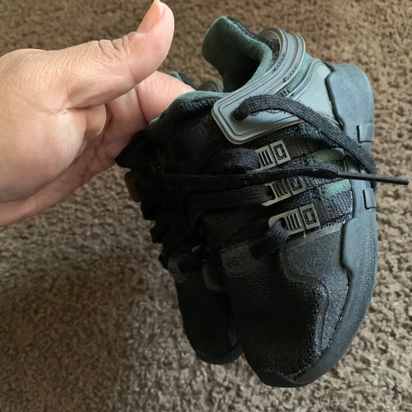 Adidas shoes size 7 - Picture 5 of 7